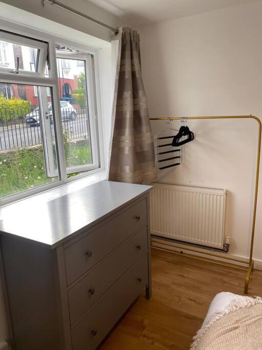 Luxury 2 Bedroom Apartment, Parking, Few Minutes Walk From Wembley Stadium London Eksteriør bilde